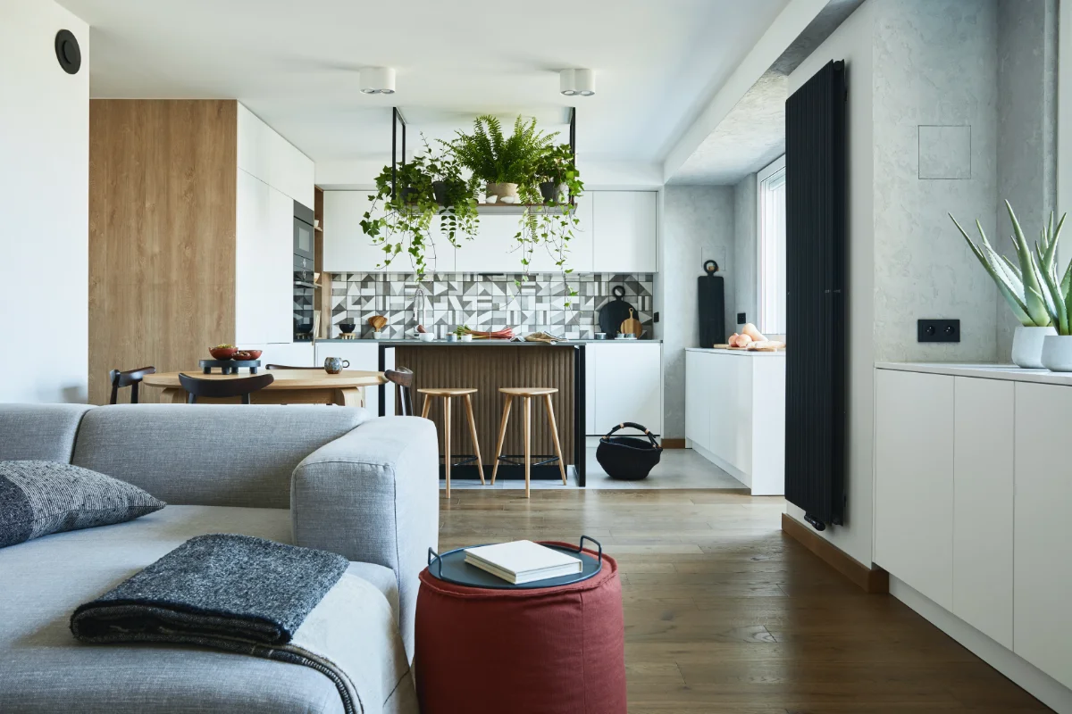 reforma de cocina y comedor abiertos estilo mediterráneo madera de calidad y calida