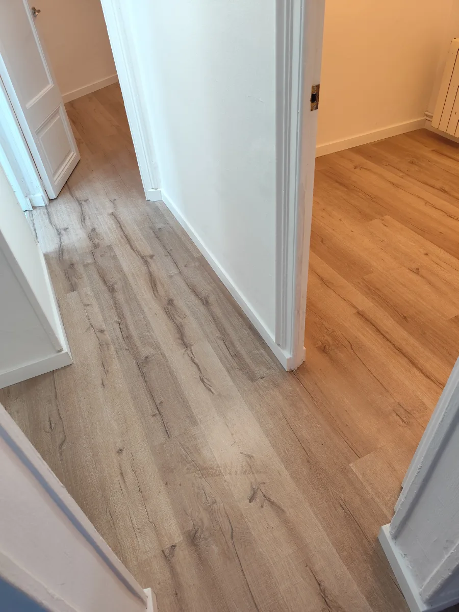 Obra Rehabilitación De Casa En Sant Boi Suelo Pasillo Después De Reformar Baix Llobregat