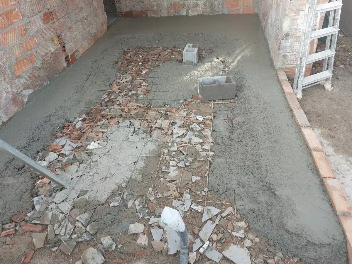 Exterior De Casa En Piera Hacidno Cimientos Base De Ormigón