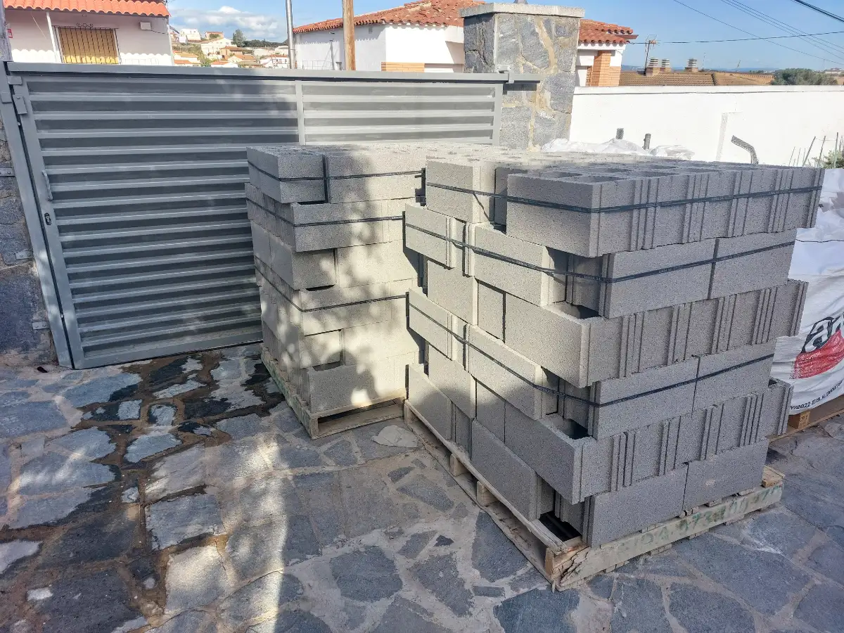 Exterior De Casa Materiales Ladrillos De Ormigón