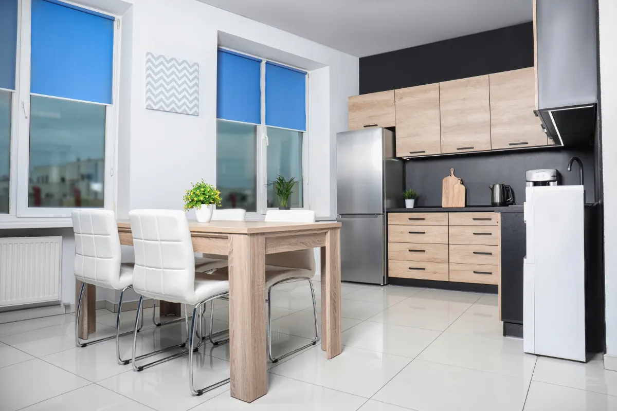 Cocina Reformada Madera Y Grises Carpinteria De Aluminio En Blanco Empresa De Reformas Integrales En Santa Perpètua De Mogoda 3